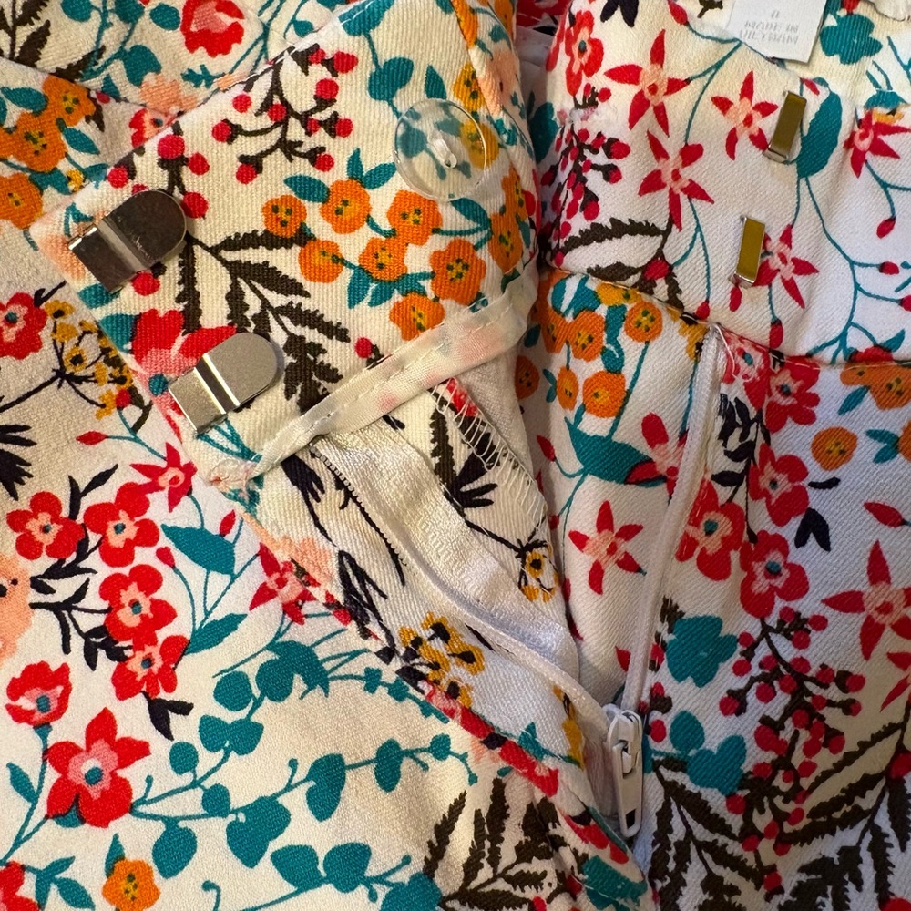 New York & Company Multicolor Floral Pants - Picture 2 of 4